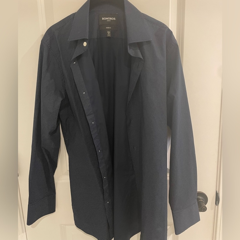 Bonobos mens button down dress shirt in black with white dots. Size 15.5 / 32